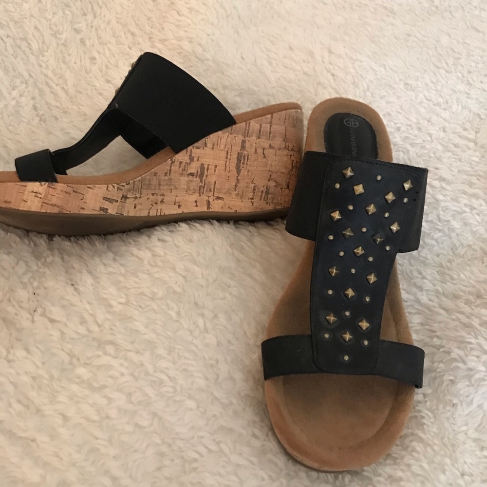 Gianni Bernini Wedge Heel Sandals Like New!